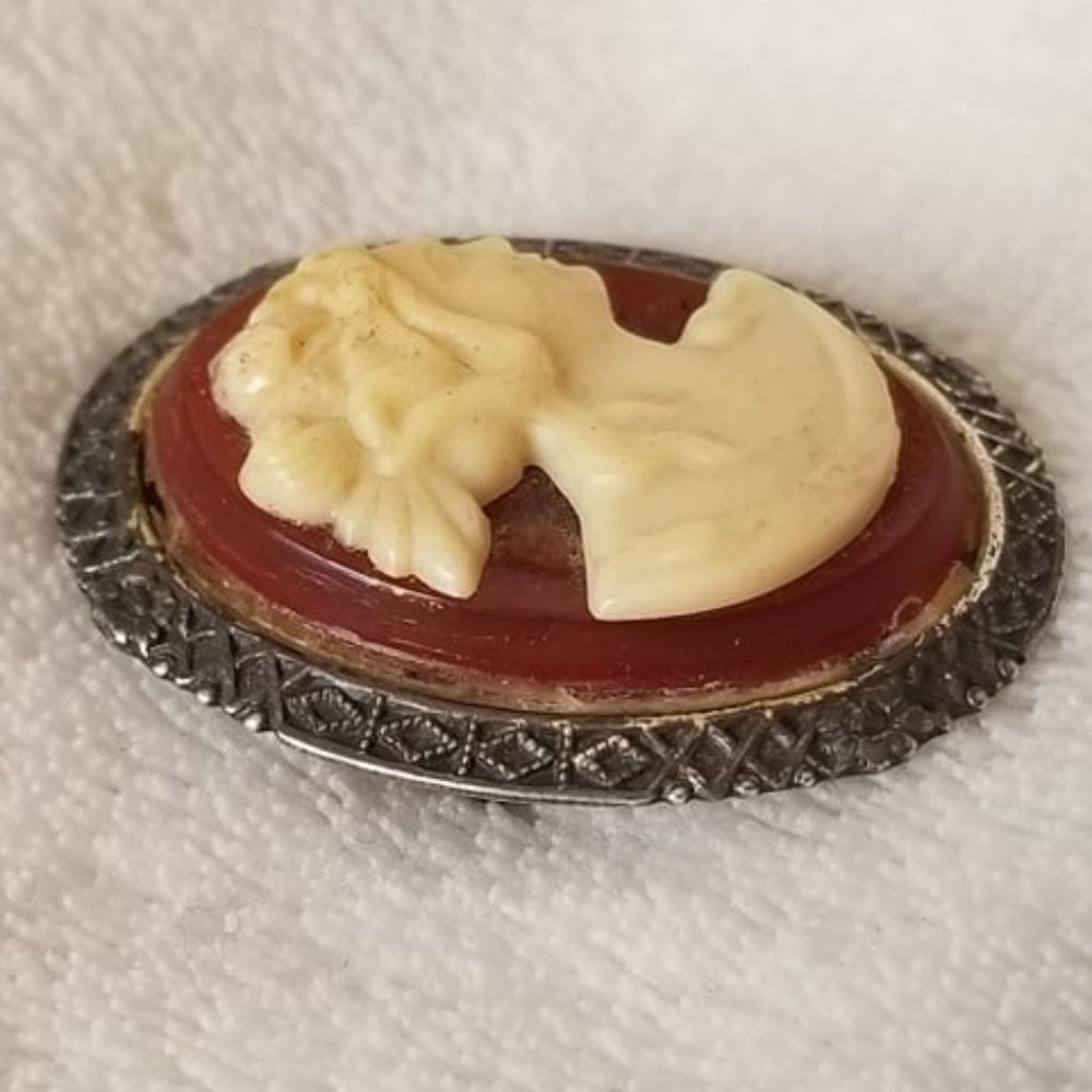 Antique 1920's Sterling Silver Cameo Pin Brooch - Picture 5 of 9